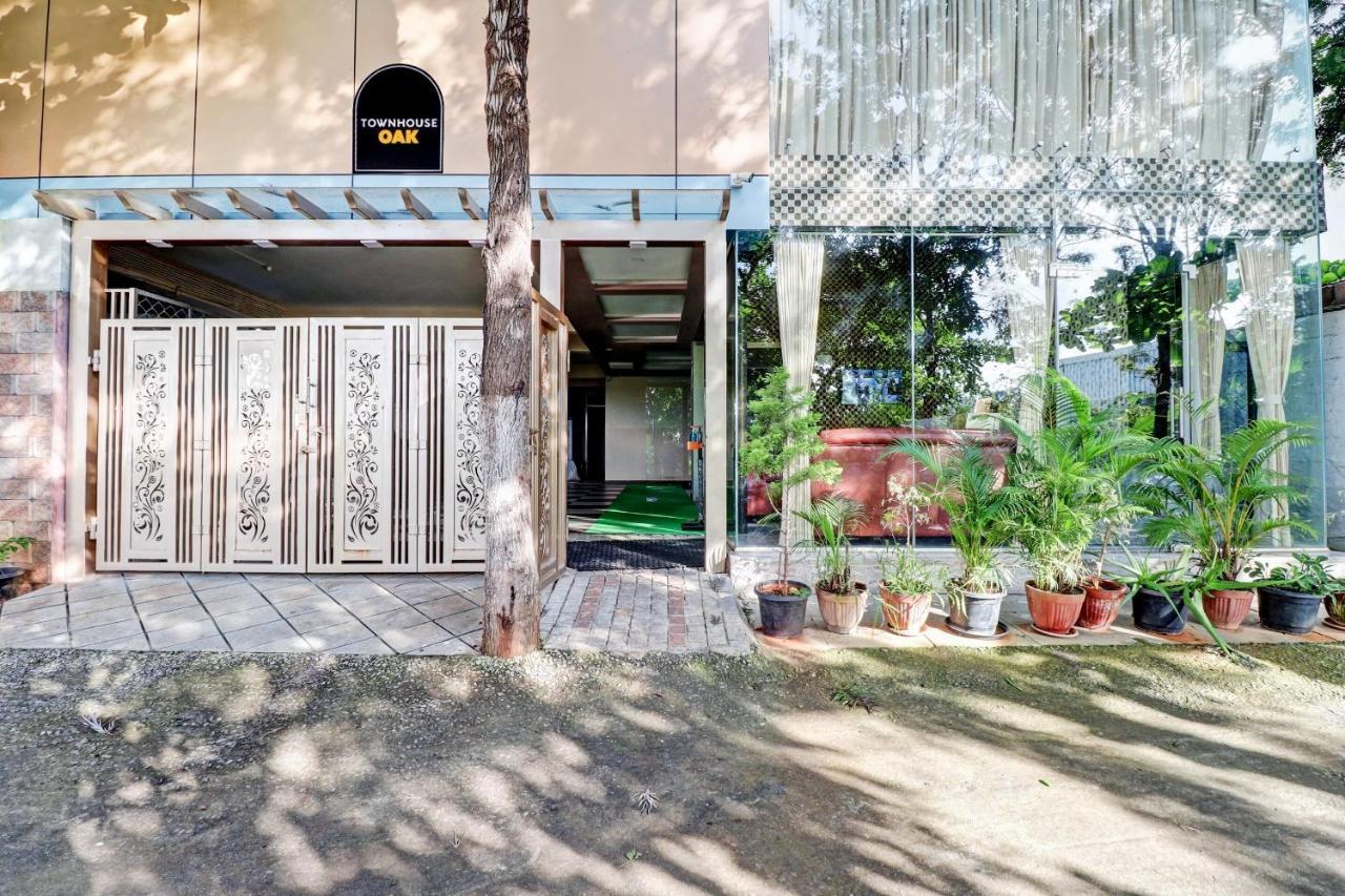 Townhouse Oak Dreamland Suites Yelahanka Bagian luar foto