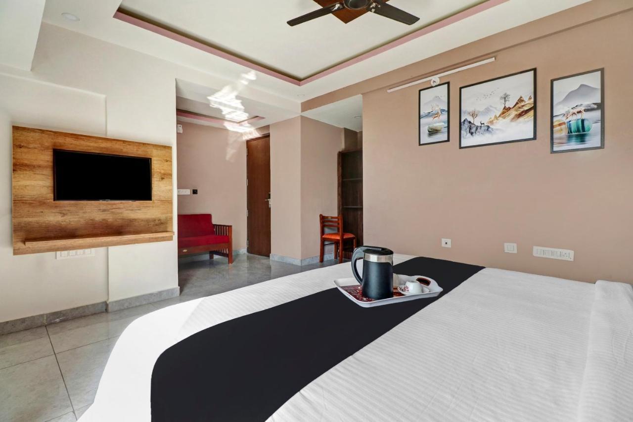 Townhouse Oak Dreamland Suites Yelahanka Bagian luar foto