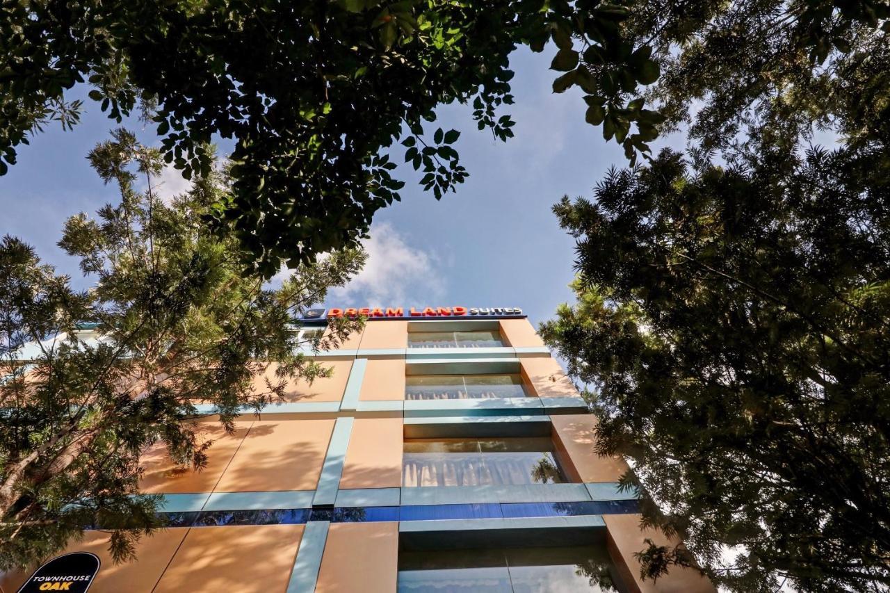 Townhouse Oak Dreamland Suites Yelahanka Bagian luar foto