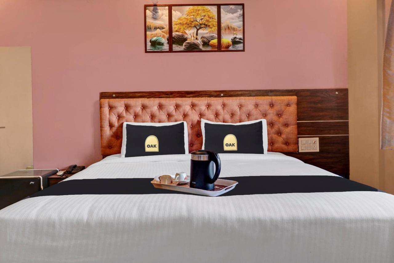 Townhouse Oak Dreamland Suites Yelahanka Bagian luar foto